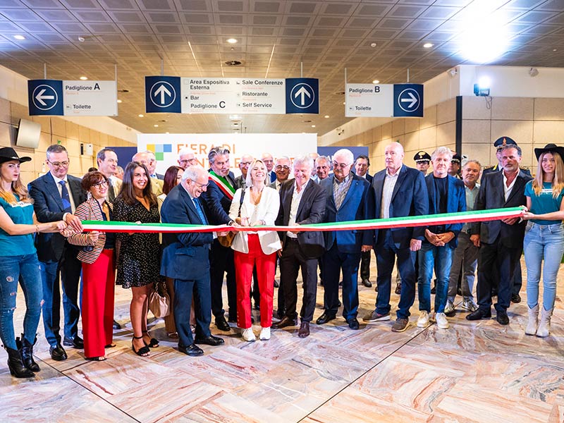 Apertura ufficiale della Fiera di Sant'Alessandro alla presenza delle Autorità.